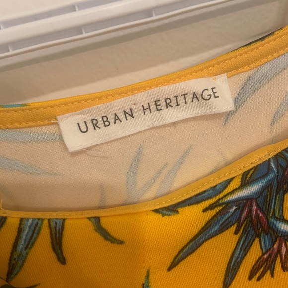 Cute little dress (2 for 20$) - Picture 2 of 2